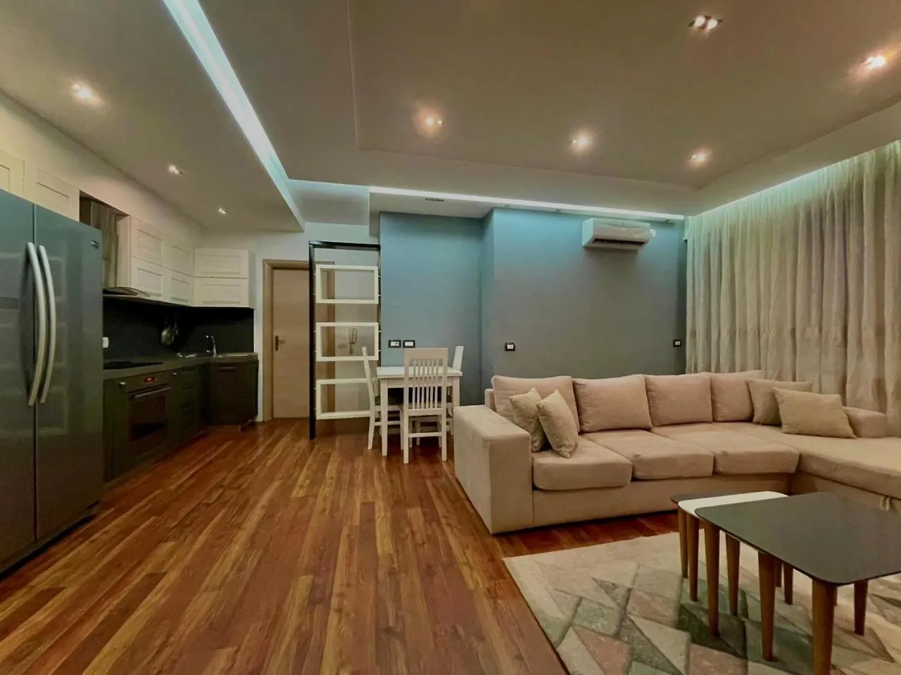 Casa Flow Tirana 0*,  Albania